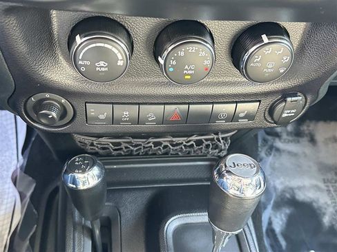 Used 2016 Jeep Wrangler Unlimited Sahara w/ Dual Top Group AWD/4WD image 20