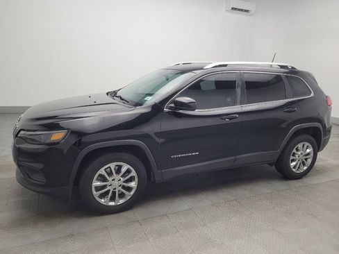 Used 2019 Jeep Cherokee Latitude Plus image 2