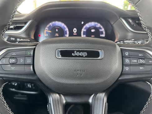 New 2026 Jeep Grand Cherokee 4WD image 21