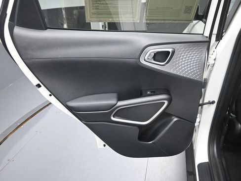 Used 2024 Kia Soul LX w/ Option Group 015 FWD image 24