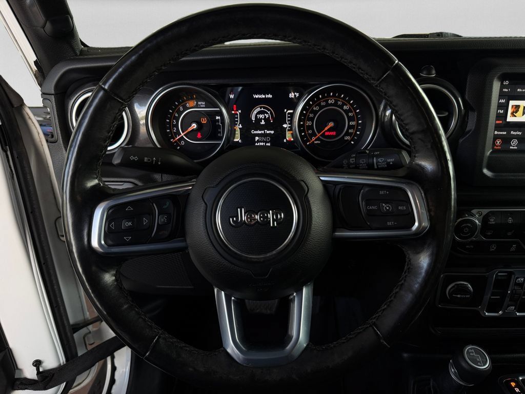 Used 2020 Jeep Wrangler Unlimited Sahara AWD/4WD image 12