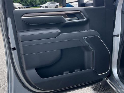 Used 2025 Chevrolet Silverado 2500 LT w/ Convenience Package image 21