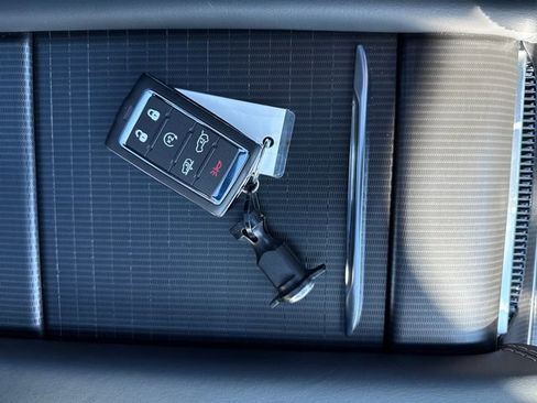 New 2026 Jeep Grand Wagoneer L Summit AWD/4WD image 31