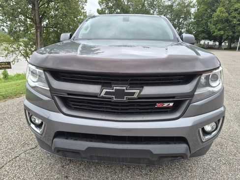Used 2018 Chevrolet Colorado Z71 w/ LPO, Door Decal Package AWD/4WD image 3