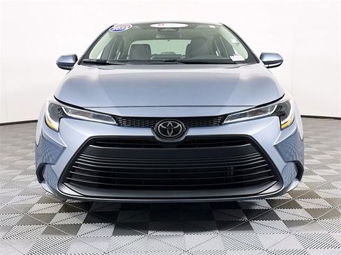 Certified 2025 Toyota Corolla LE image 2