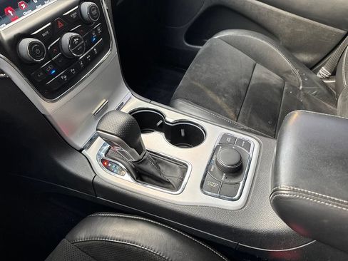 Used 2018 Jeep Grand Cherokee SRT w/ Trailer Tow Group IV AWD/4WD image 9
