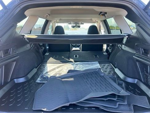 Used 2025 Subaru Outback Premium w/ Popular Package #1A AWD/4WD image 45
