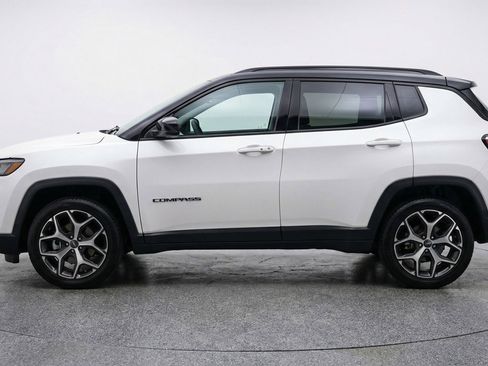 Used 2025 Jeep Compass Limited AWD/4WD image 5