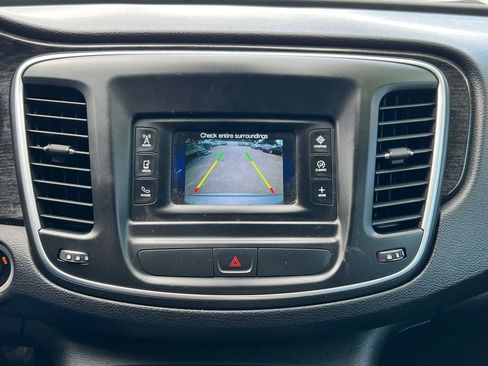 Used 2015 Chrysler 200 C image 20