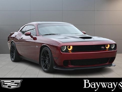 Used 2019 Dodge Challenger R/T RWD image 3