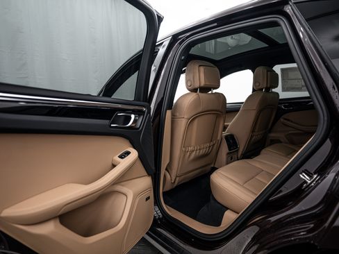 New 2026 Porsche Macan AWD/4WD image 22