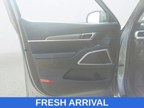 Used 2020 Kia Telluride S FWD image 17