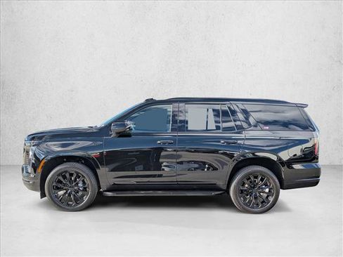 Used 2025 Cadillac Escalade Premium Luxury image 9