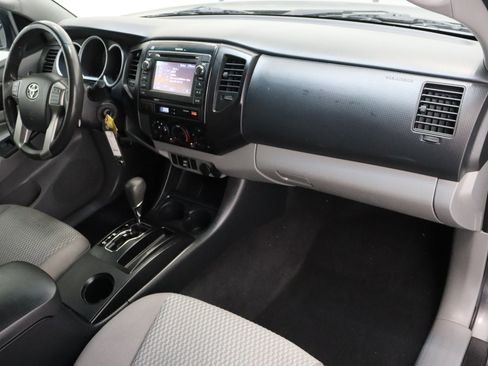 Used 2013 Toyota Tacoma PreRunner w/ Convenience Pkg image 30