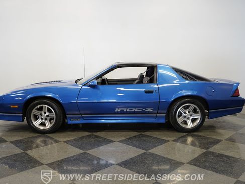 Used 1989 Chevrolet Camaro IROC-Z RWD image 2