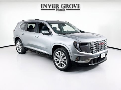 Used 2024 GMC Acadia Denali w/ Super Cruise Package FWD image 3