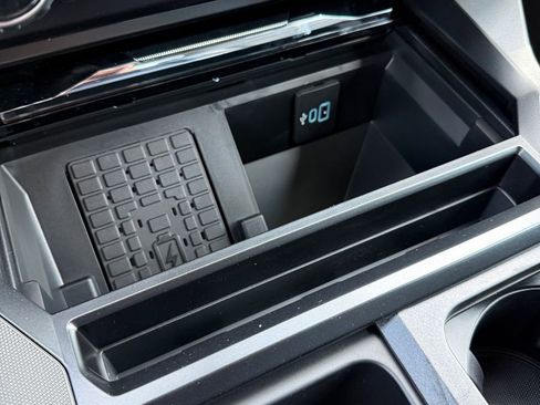 New 2026 Ford F350 Lariat w/ Black Appearance Package image 22