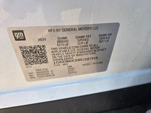 Used 2024 GMC Acadia Elevation image 13