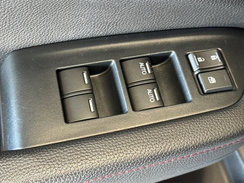 Certified 2022 Honda Pilot Black Edition image 16