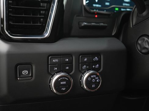 Used 2025 GMC Sierra 1500 Denali Ultimate AWD/4WD image 27