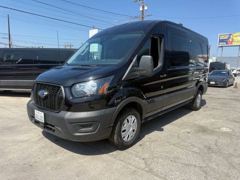 Used 2025 Ford Transit 250 148 Medium Roof RWD image 3