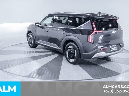 Used 2024 Kia EV9 Wind image 9