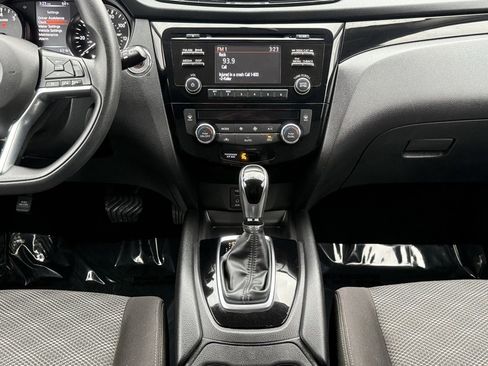 Used 2018 Nissan Rogue Sport SV image 22