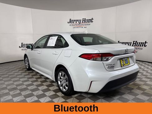 Used 2024 Toyota Corolla LE image 7