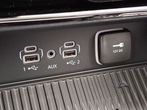 New 2026 Jeep Grand Cherokee Altitude image 17