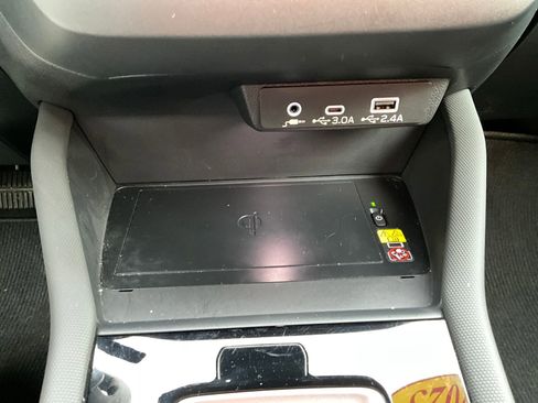 Certified 2025 Subaru Forester Limited image 25