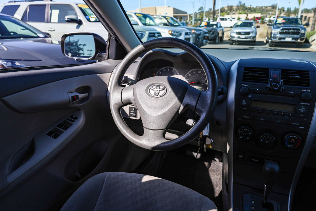 Used 2009 Toyota Corolla LE w/ All Weather Guard Pkg FWD image 4