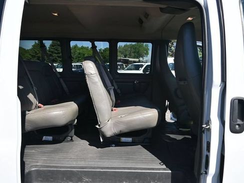 Used 2023 Chevrolet Express 3500 LS RWD image 16
