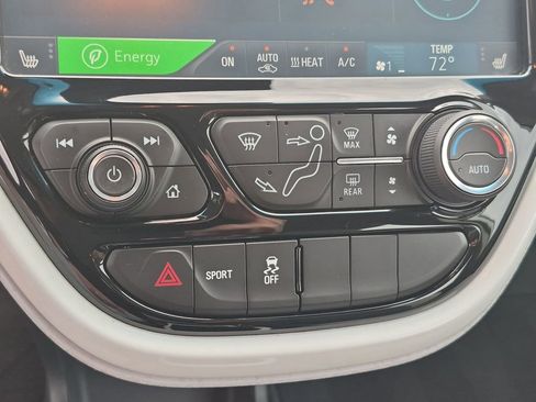 Used 2020 Chevrolet Bolt LT FWD image 18