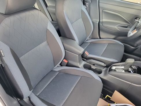 New 2025 Nissan Versa SV w/ Trunk Package image 32