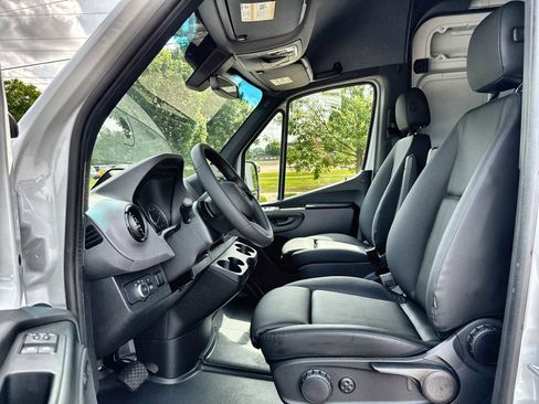 New 2026 Mercedes-Benz Sprinter 2500 image 2