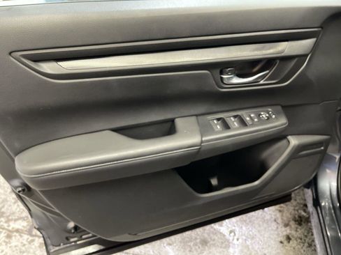 Used 2025 Honda CR-V EX image 13