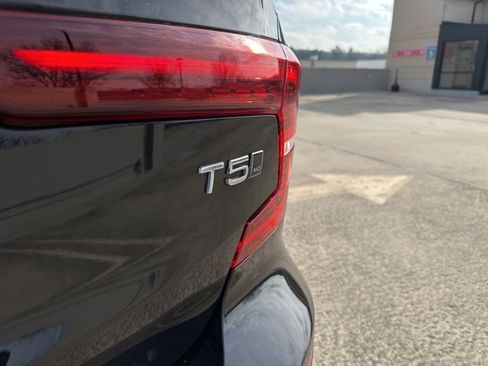 Used 2021 Volvo S60 T5 Momentum image 35