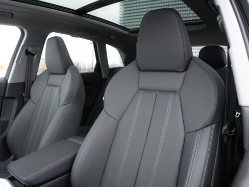 New 2025 Audi Q5 Premium Plus image 23