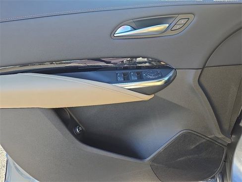 Certified 2024 Cadillac XT4 Luxury w/ LPO, Floor Liner Package image 13