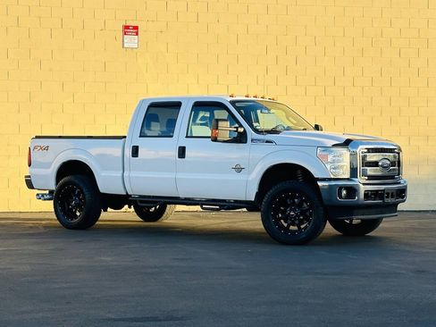Used 2014 Ford F250 XLT w/ Advanced Security Group AWD/4WD image 3
