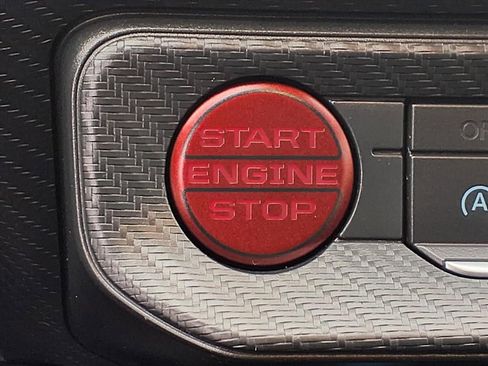 Used 2024 Ford Mustang Coupe image 9