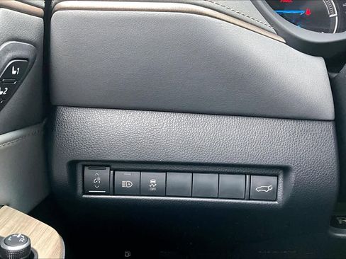 Certified 2023 Toyota Venza XLE AWD/4WD image 67