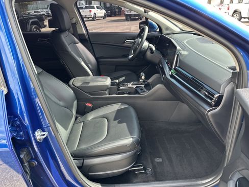 Used 2024 Kia Sportage EX image 14