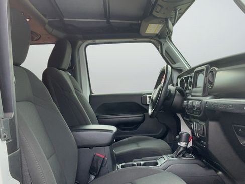 Used 2021 Jeep Wrangler Sport AWD/4WD image 23