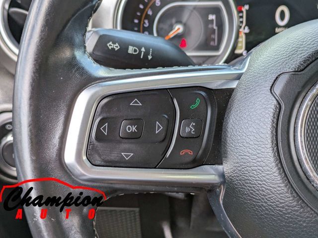 Used 2018 Jeep Wrangler Unlimited Sahara AWD/4WD image 27
