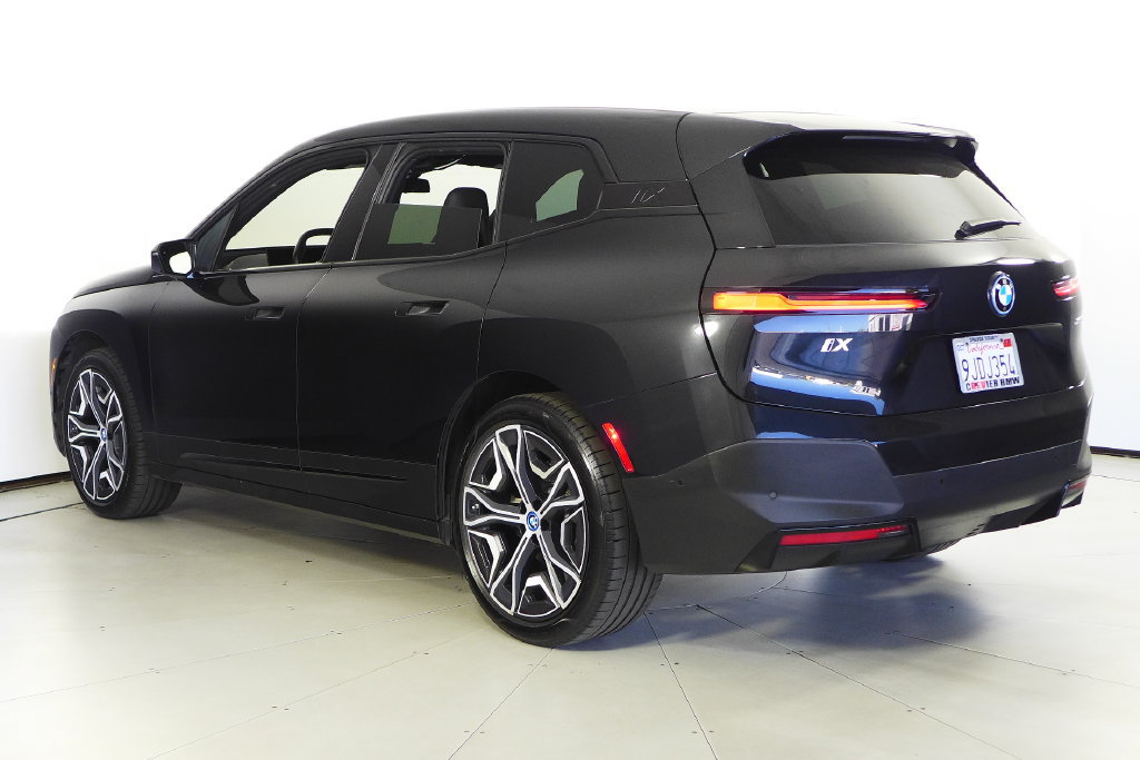 Certified 2024 BMW iX xDrive50 AWD/4WD image 8