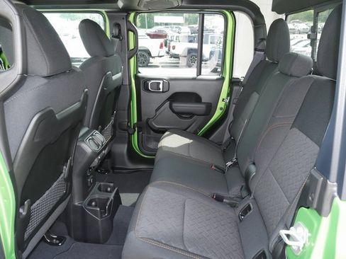 New 2025 Jeep Gladiator Mojave w/ Safety Group image 19