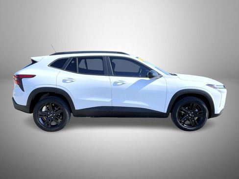 Certified 2024 Chevrolet Trax ACTIV FWD image 4