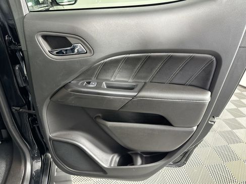 Used 2022 GMC Canyon Denali image 26