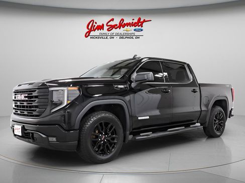 Used 2024 GMC Sierra 1500 Elevation w/ X31 Off-Road Package AWD/4WD image 3